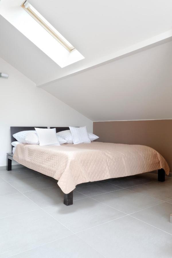 Modern Apartment In Jawiszowice Bagian luar foto
